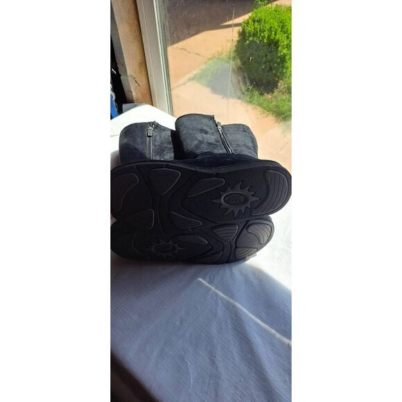 Ugg Australia Size 9 Women's Black Winter Boots 1895 - Picture 7 of 11